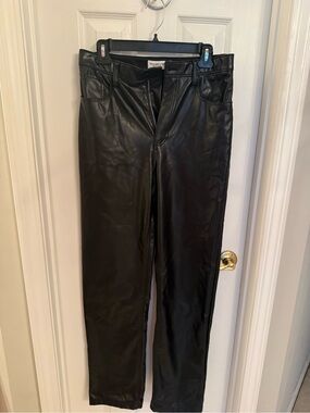Abercrombie & Fitch Black Leather -The '90s Straight Ultra High Rise